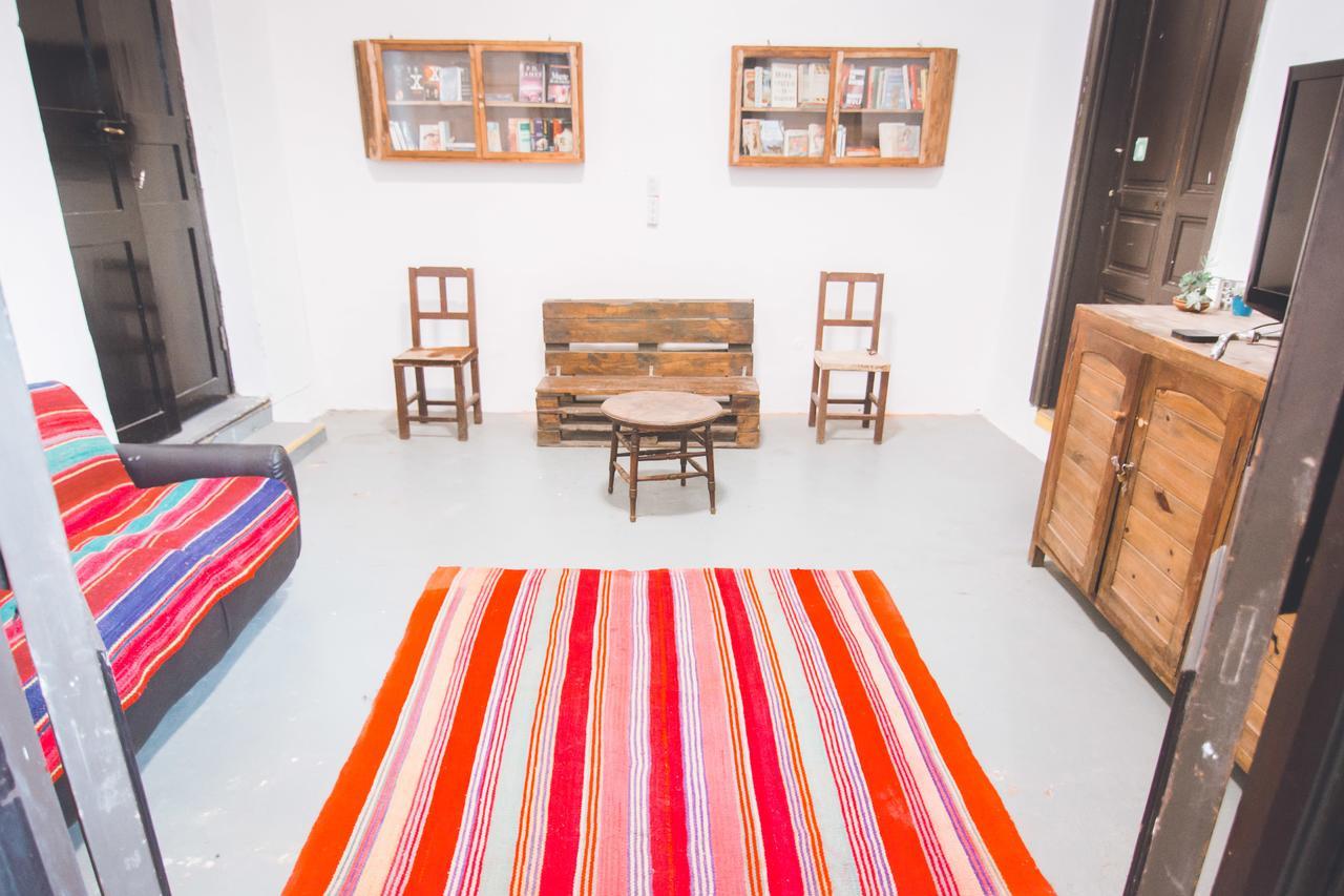 Las Rejas Hostel サルタ エクステリア 写真